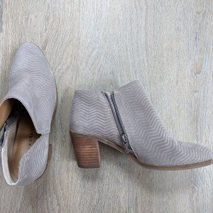 Lucky Brand Pickla Ankle Boots